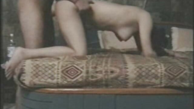 Solarium Rubia adolescente se mete xnxx lebianas los dedos en público www.solarium.tv